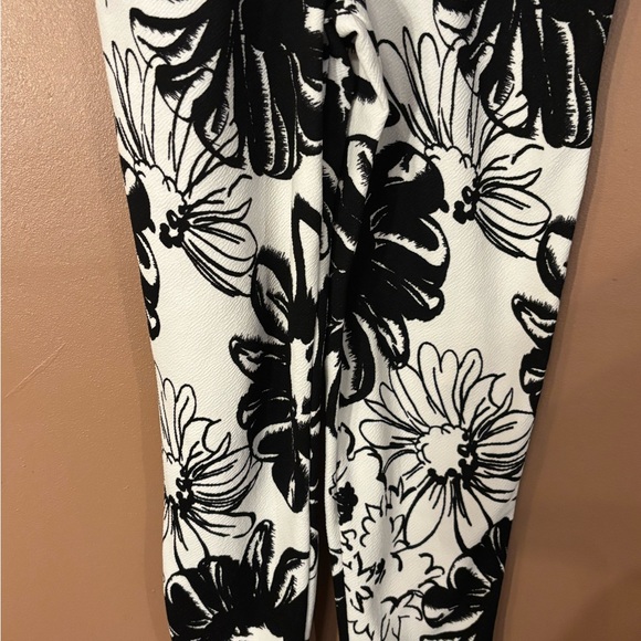 UK2LA Floral Pattern Sweetheart Neckline Jumpsuit SZ Sm - Picture 4 of 12
